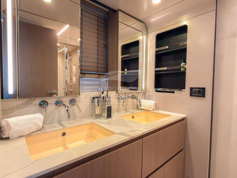 AZIMUT 74