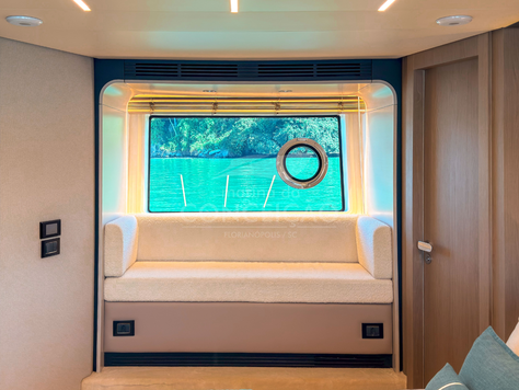 AZIMUT 74