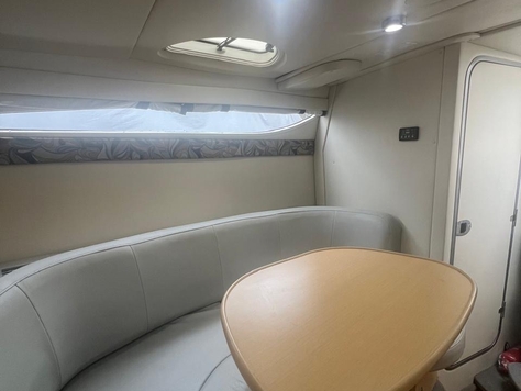 BAYLINER 330