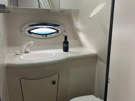 BAYLINER 330
