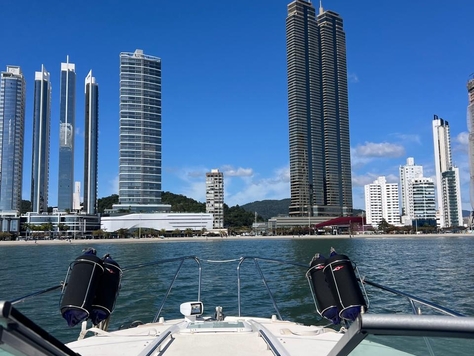 BAYLINER 330