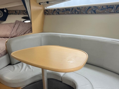 BAYLINER 330