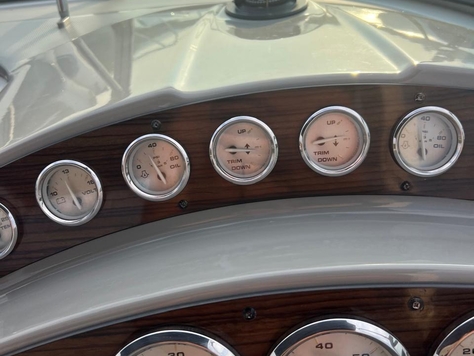 BAYLINER 330
